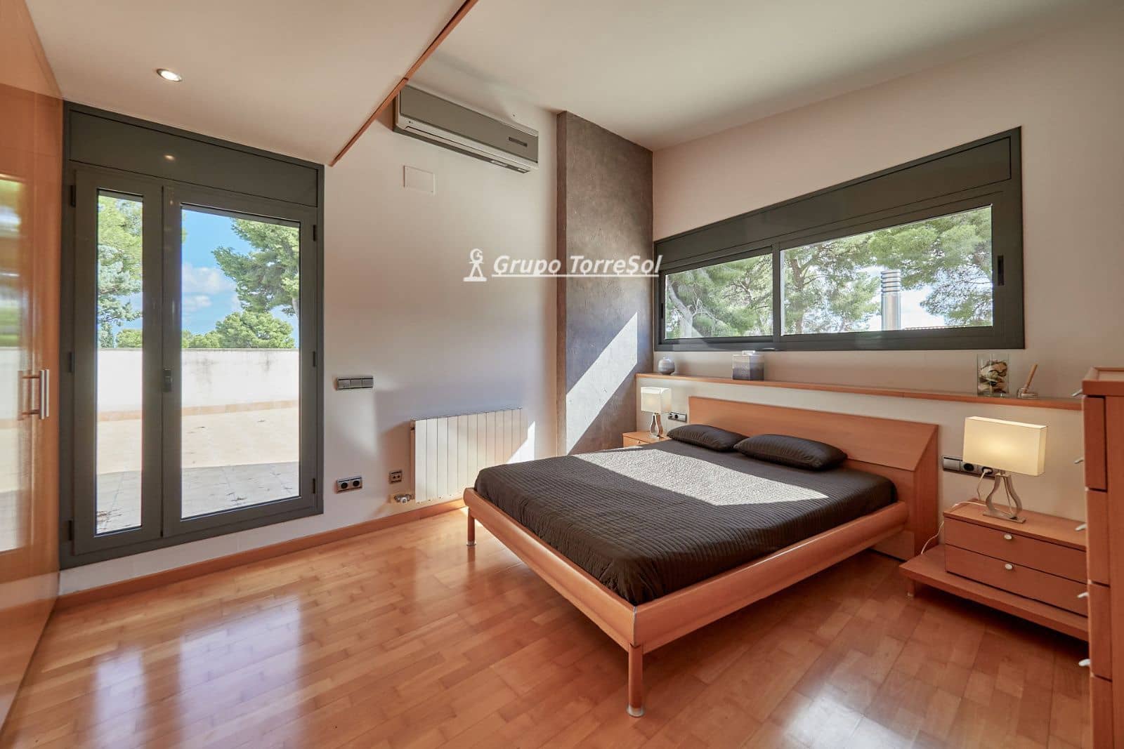 Chalet de 4 habitaciones en Cunit en venta con piscina garaje - 850.000 € (Ref: 10179376)