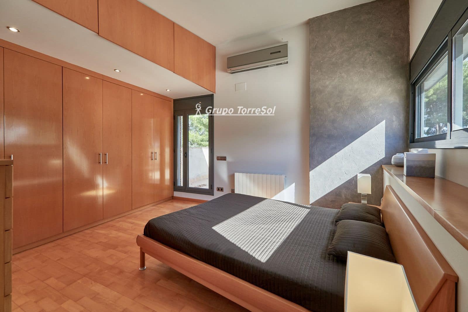 Chalet de 4 habitaciones en Cunit en venta con piscina garaje - 850.000 € (Ref: 10179376)