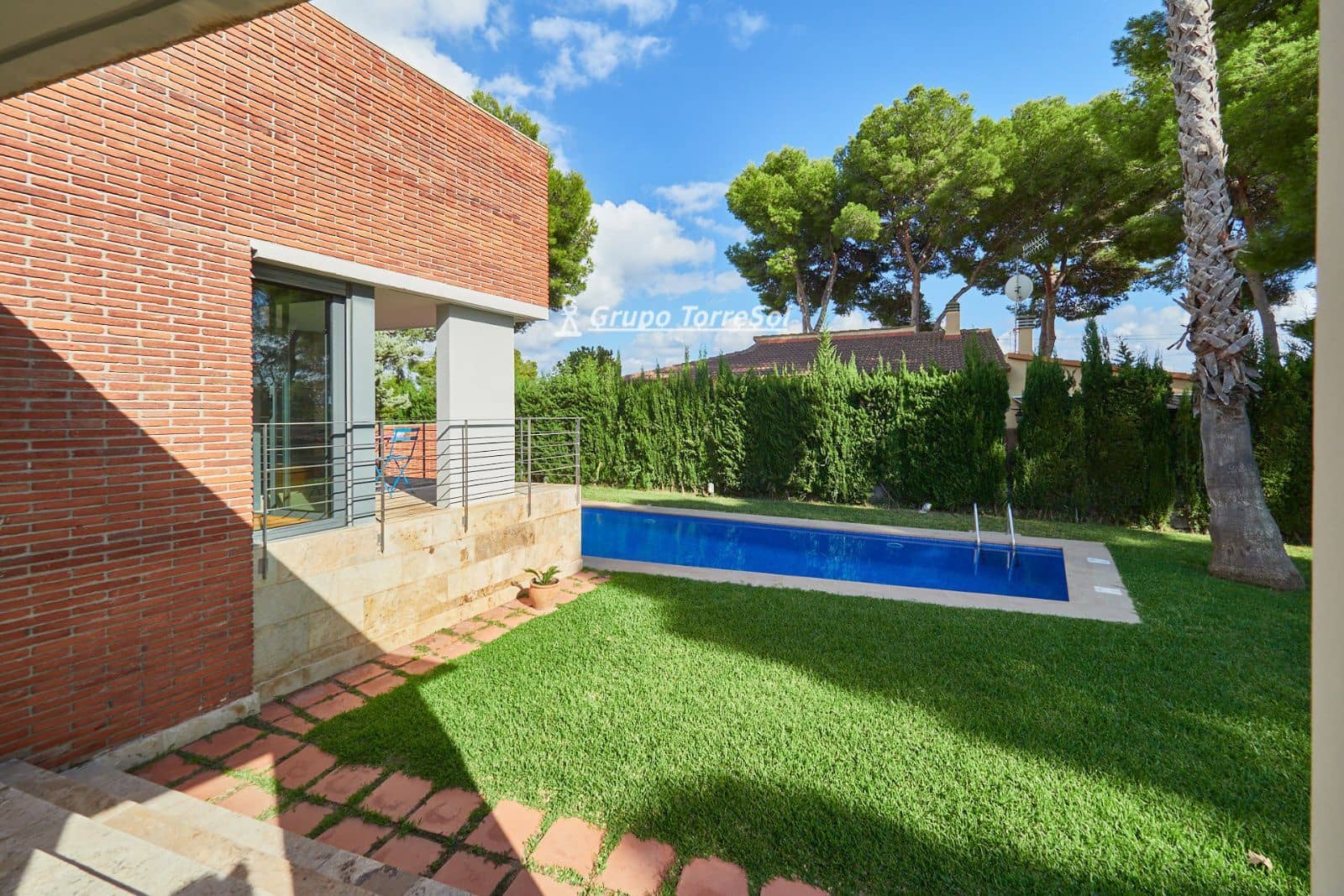 Chalet de 4 habitaciones en Cunit en venta con piscina garaje - 850.000 € (Ref: 10179376)