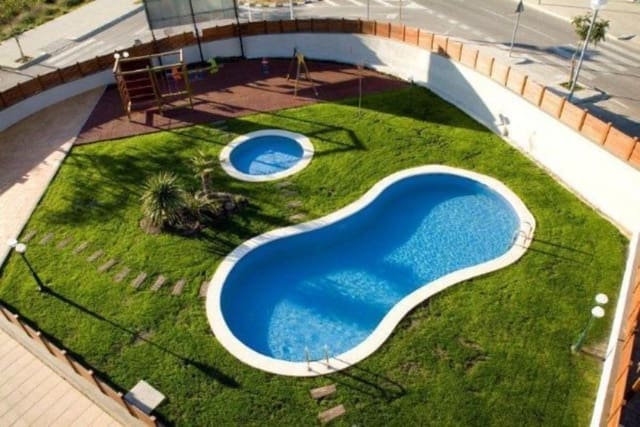 3 soverom Penthouse til salgs i Torredembarra med svømmebasseng garasje - € 279 900 (Ref: 9147772)