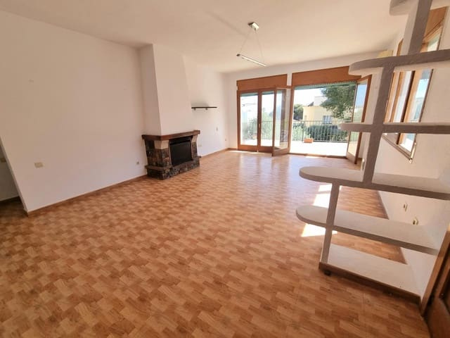 4 soverom Villa til salgs i Torredembarra med garasje - € 400 000 (Ref: 9147773)