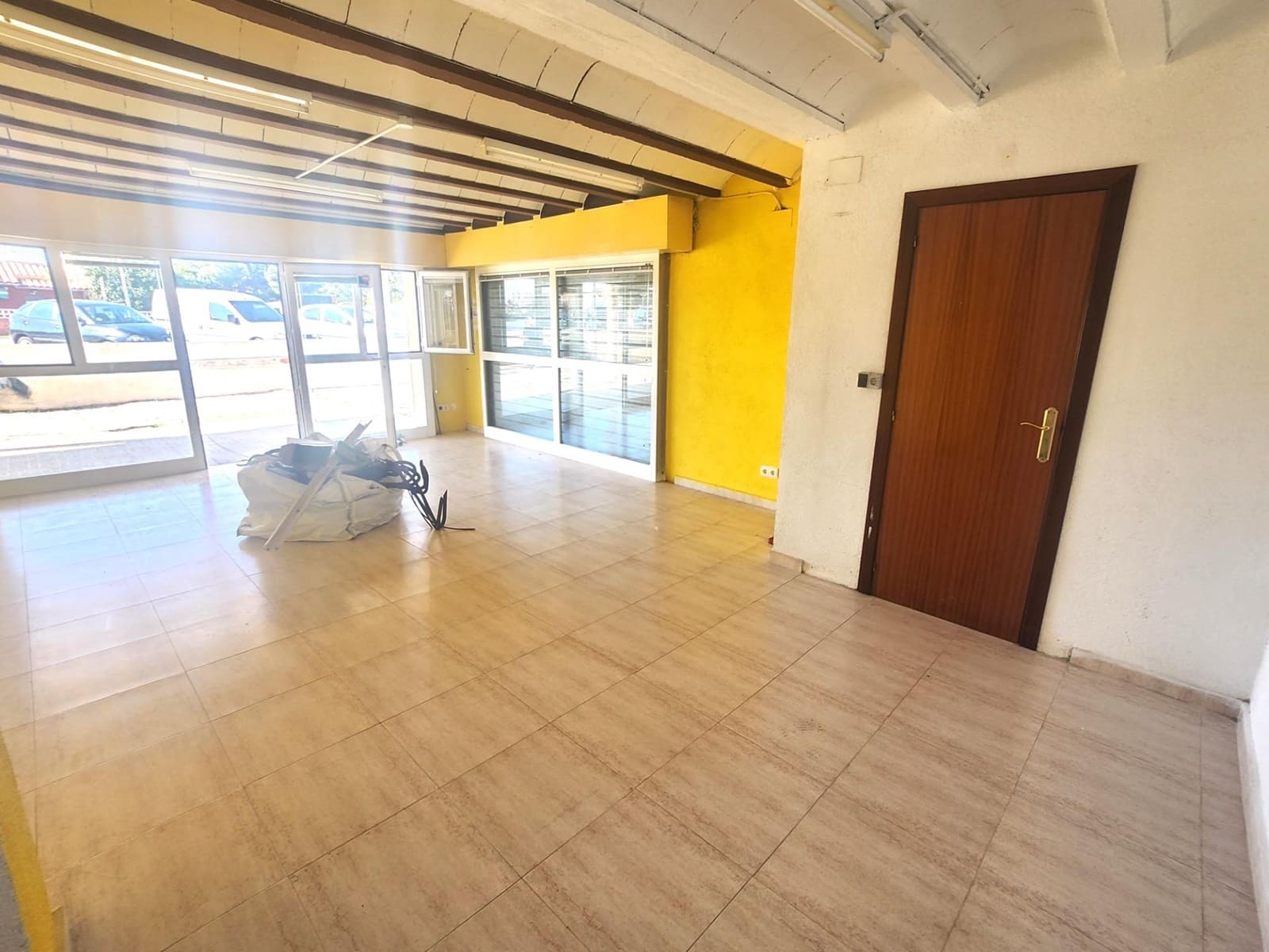 Komercyjne do wynajęcia w La Pobla de Montornes - 500 € (Ref: 9147788)