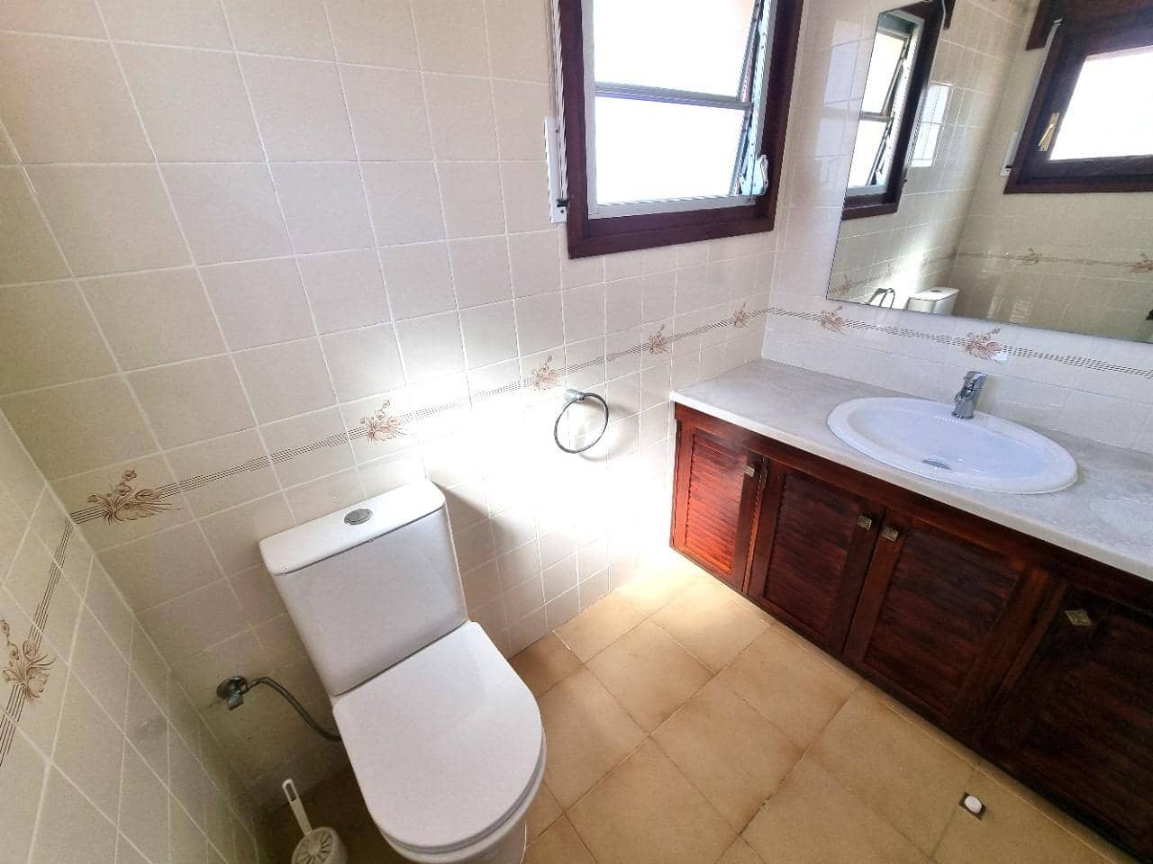 3 sypialnia Willa na sprzedaż w Torredembarra z garażem - 585 000 € (Ref: 9147803)