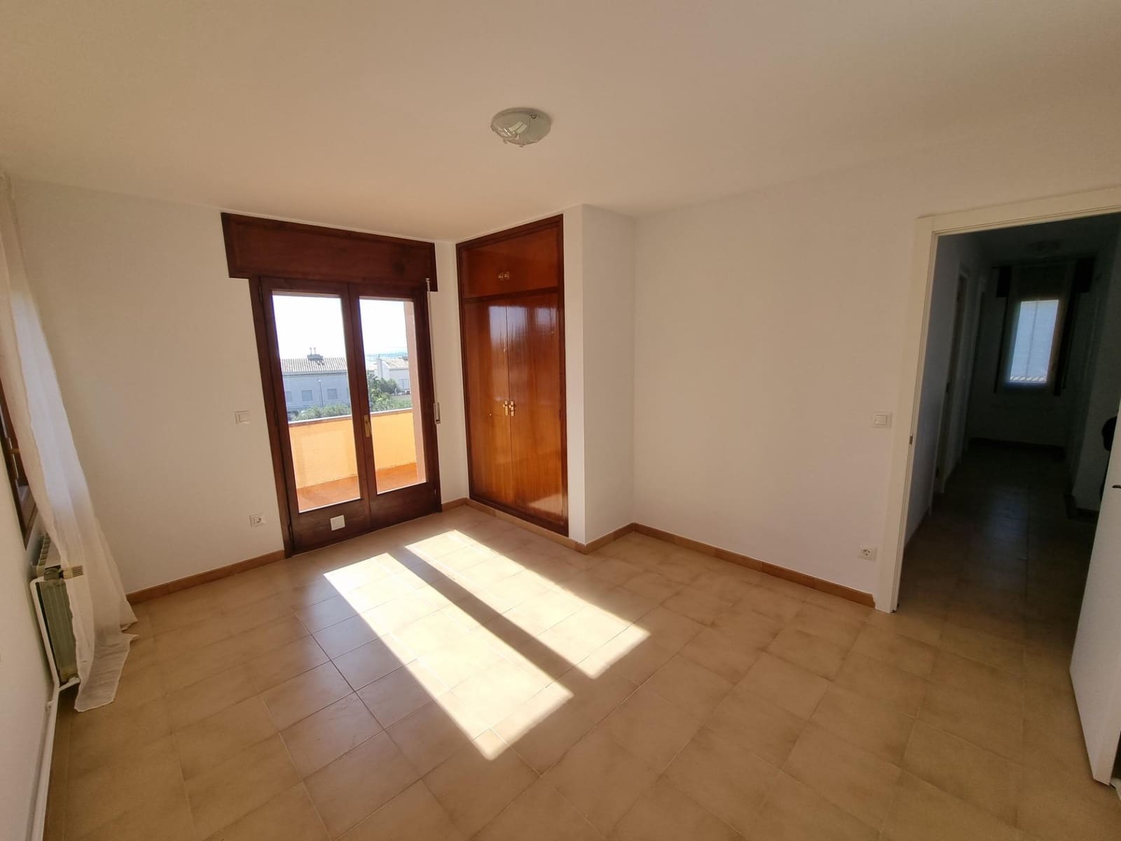 3 sypialnia Willa na sprzedaż w Torredembarra z garażem - 585 000 € (Ref: 9147803)