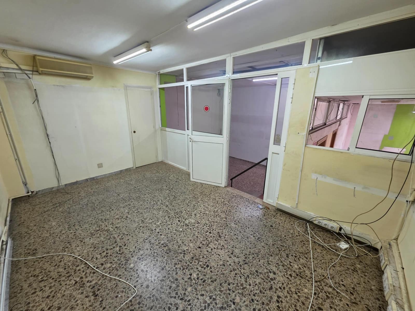 1 bedroom Commercial for rent in Torredembarra - € 600 (Ref: 9147804)