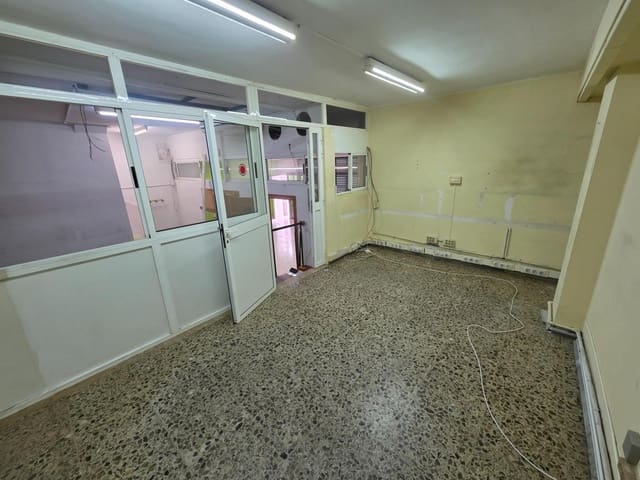 1 Zimmer Gewerbe zu vermieten in Torredembarra - 600 € (Ref: 9147804)