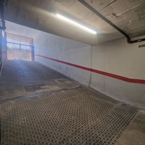 Garaż na sprzedaż w Torredembarra - 6 500 € (Ref: 9147805)