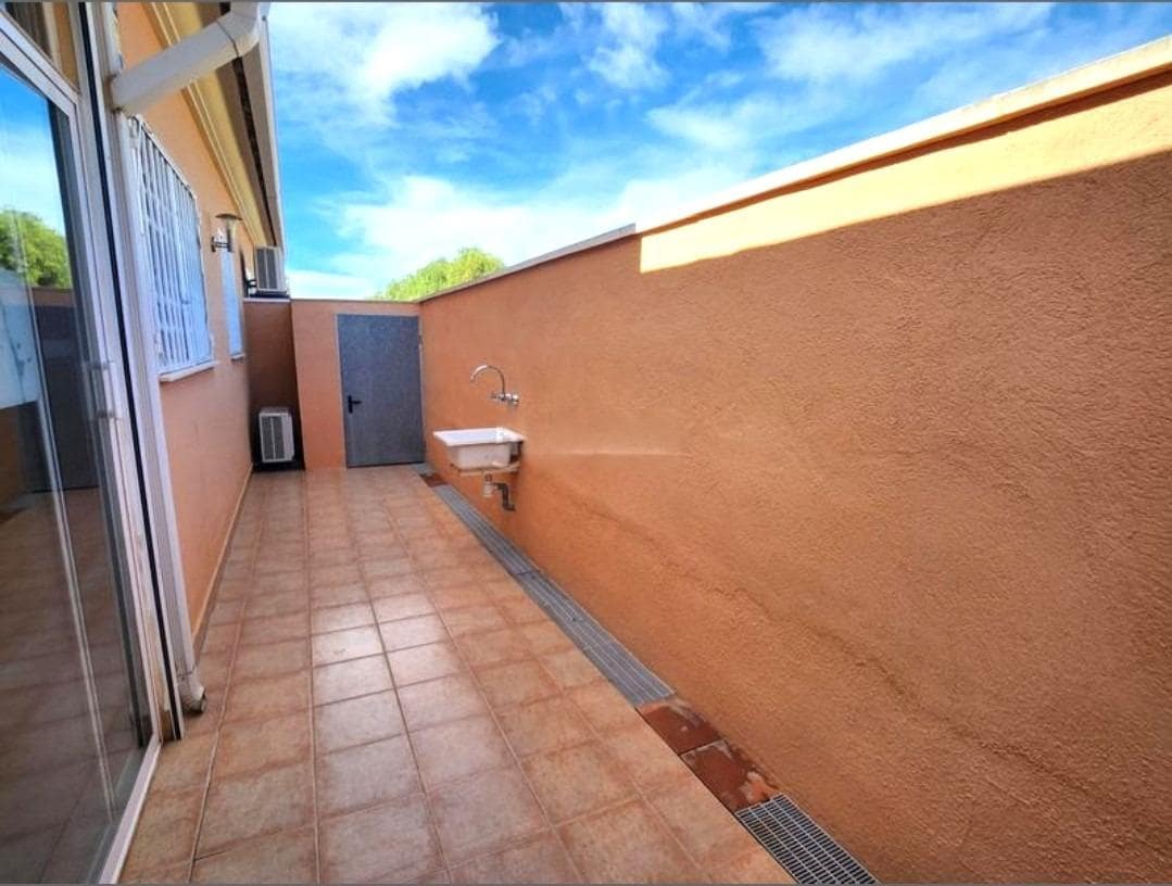 4 soveværelse Semi-Rækkehus til salg i Roda de Bara med garage - € 355.000 (Ref: 9147808)