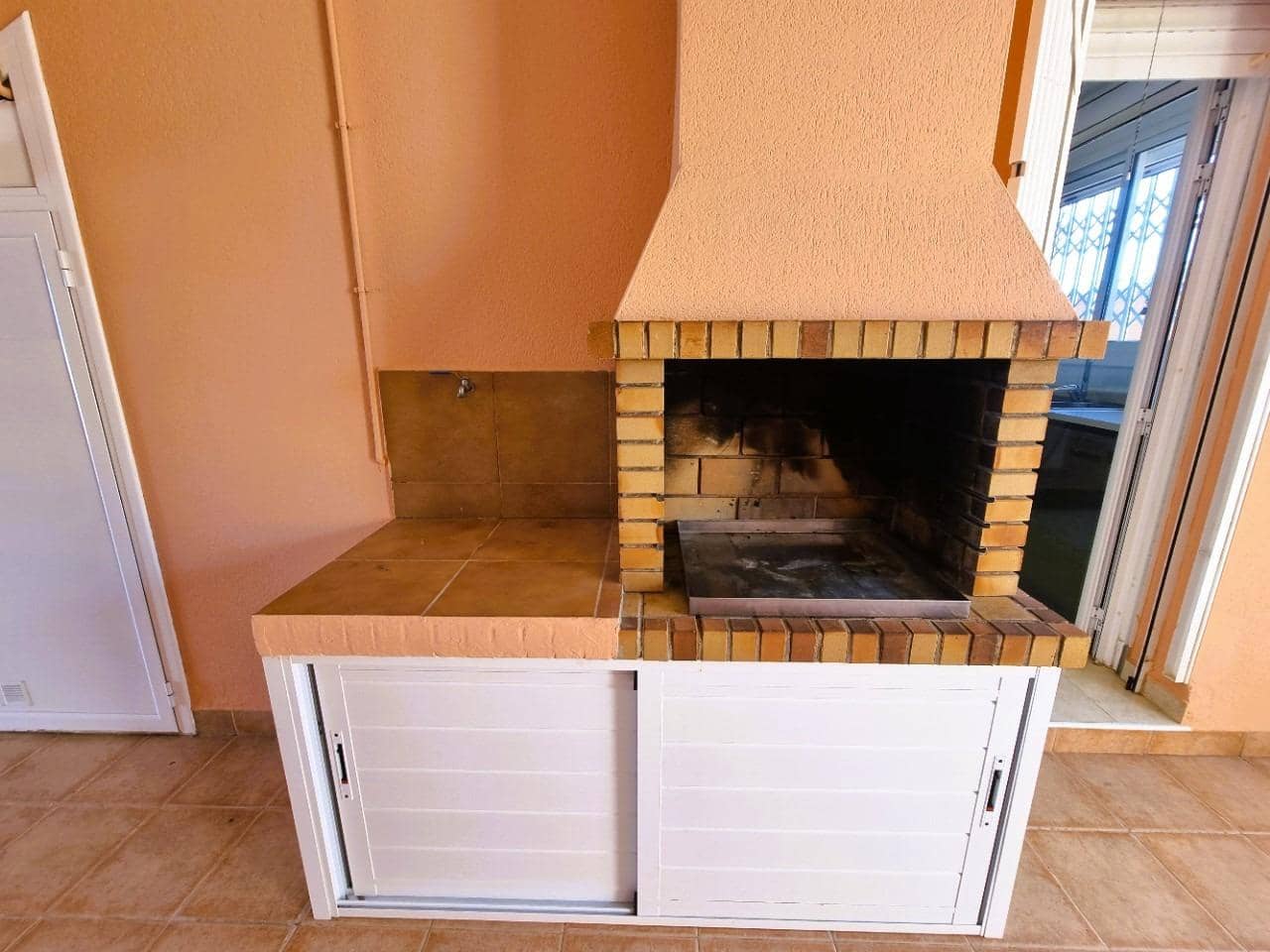 4 soveværelse Semi-Rækkehus til salg i Roda de Bara med garage - € 355.000 (Ref: 9147808)