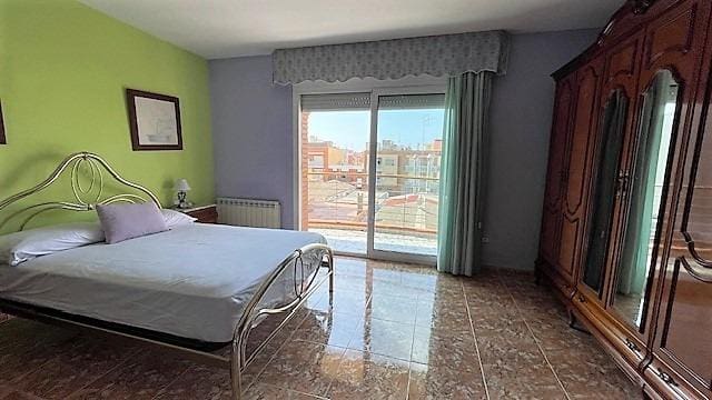 4 soverom Villa til salgs i Cubelles med garasje - € 380 000 (Ref: 9147816)