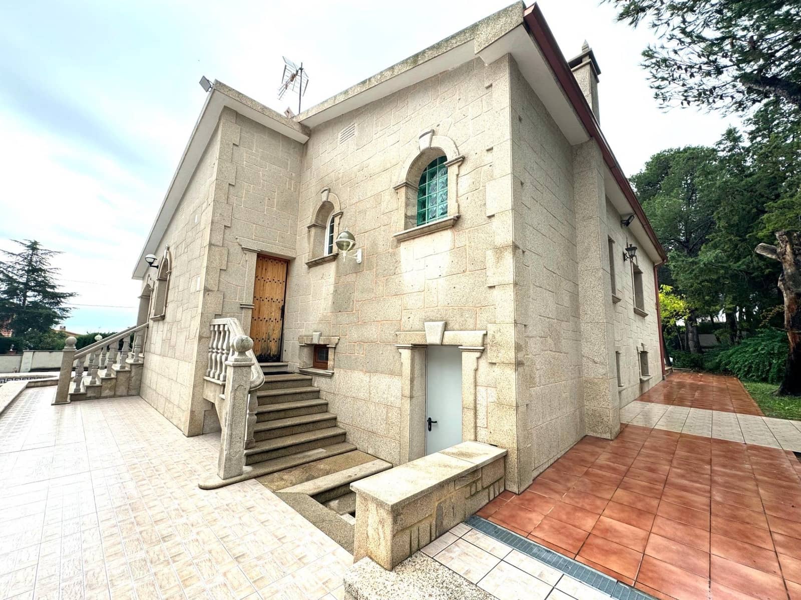 3 bedroom Villa for sale in Alcover with pool garage - € 455,000 (Ref: 9147817)