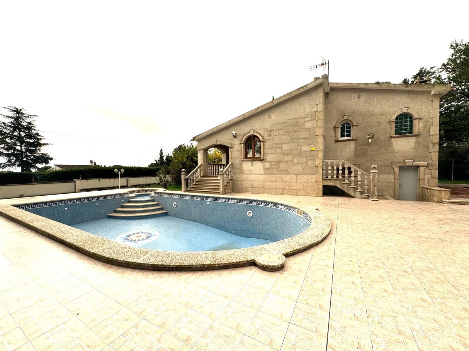 3 bedroom Villa for sale in Alcover with pool garage - € 455,000 (Ref: 9147817)