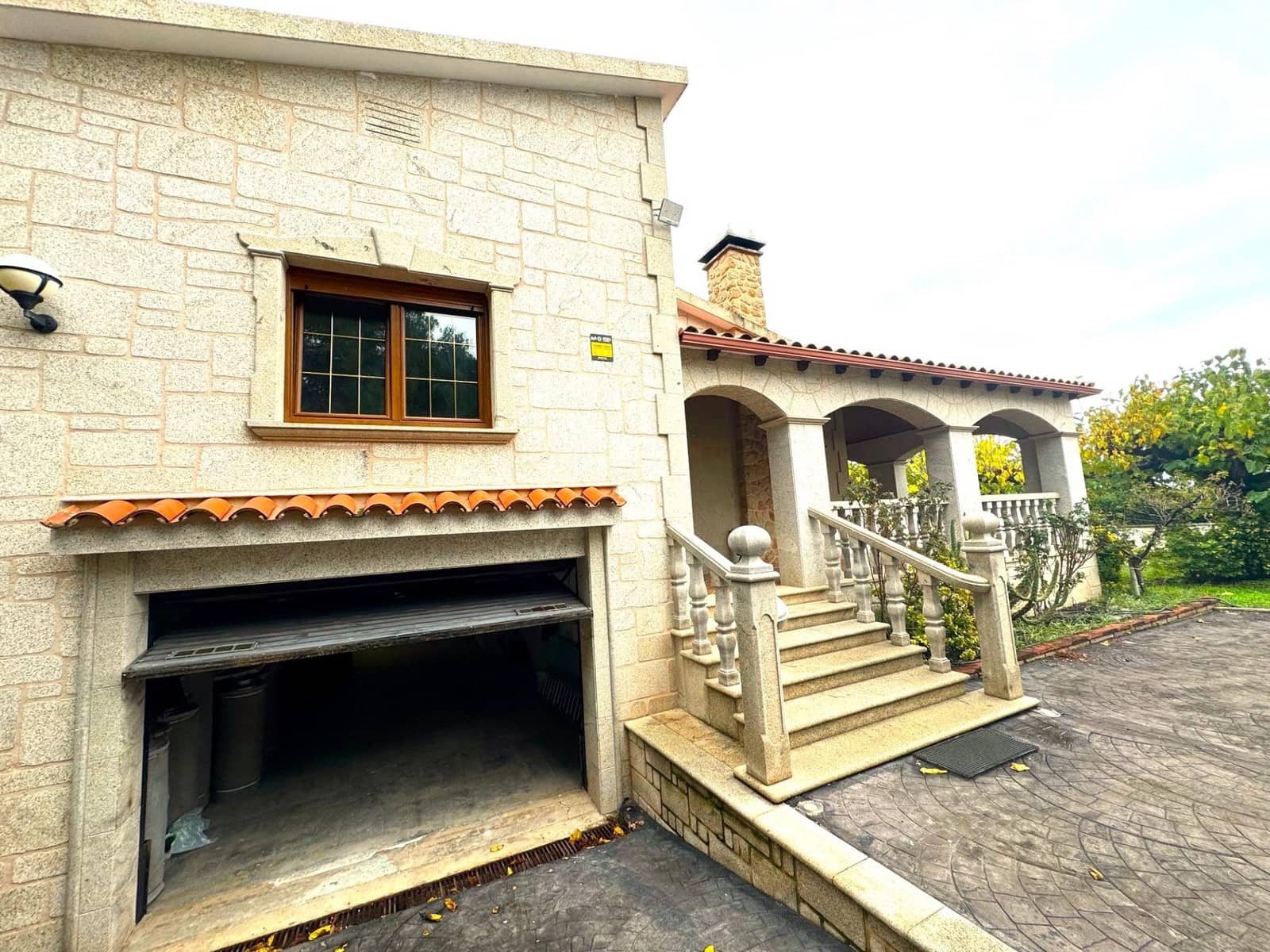 3 bedroom Villa for sale in Alcover with pool garage - € 455,000 (Ref: 9147817)