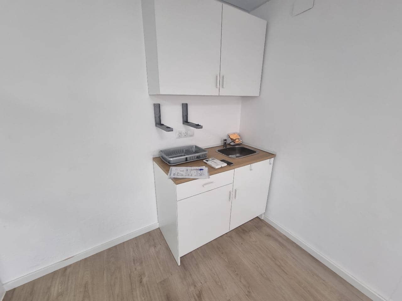 4 soveværelse Erhverv til leje i Altafulla - € 800 (Ref: 9147824)