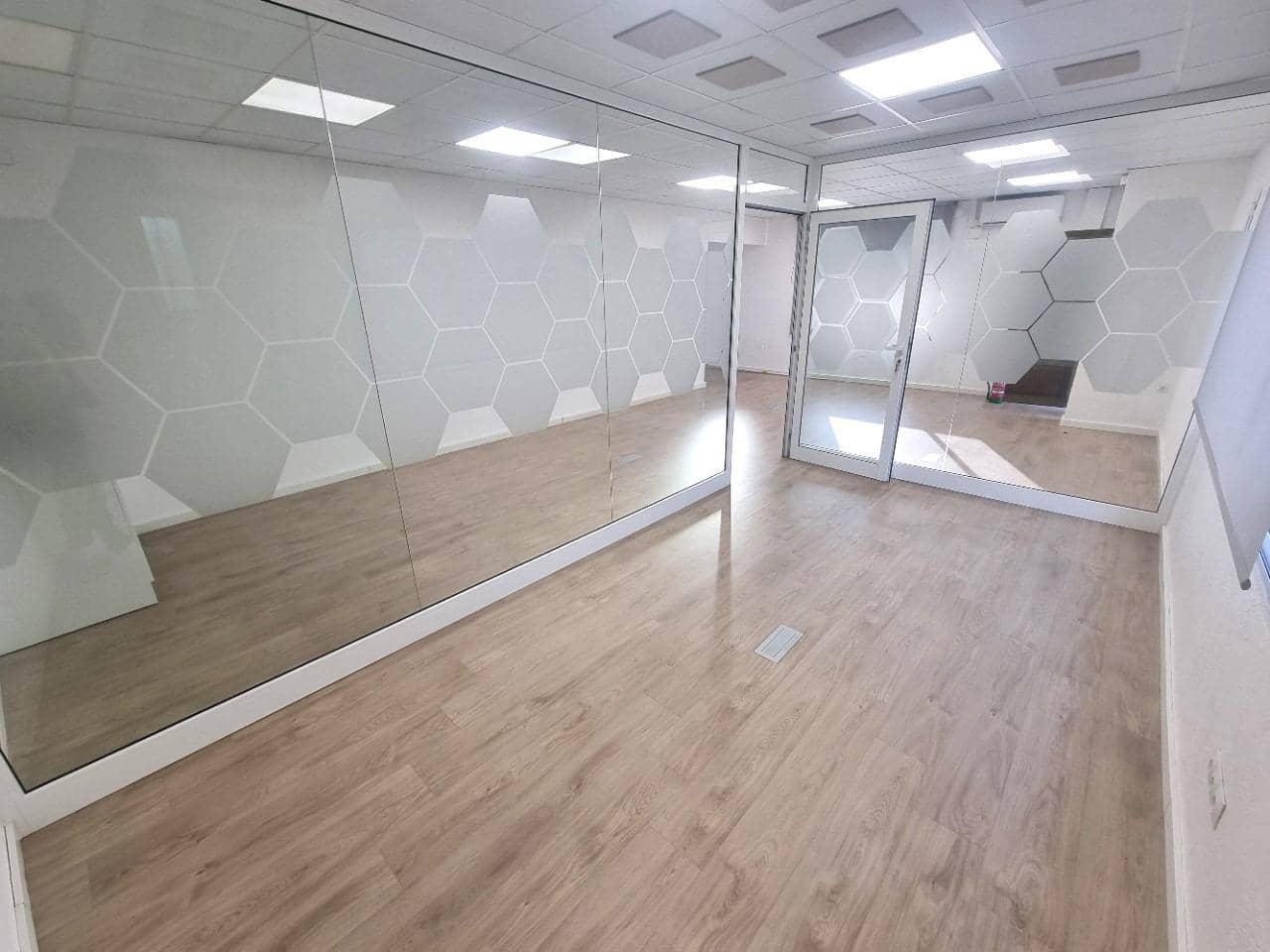 4 soveværelse Erhverv til leje i Altafulla - € 800 (Ref: 9147824)