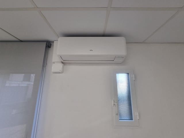 4 bedroom Commercial for rent in Altafulla - € 800 (Ref: 9147824)