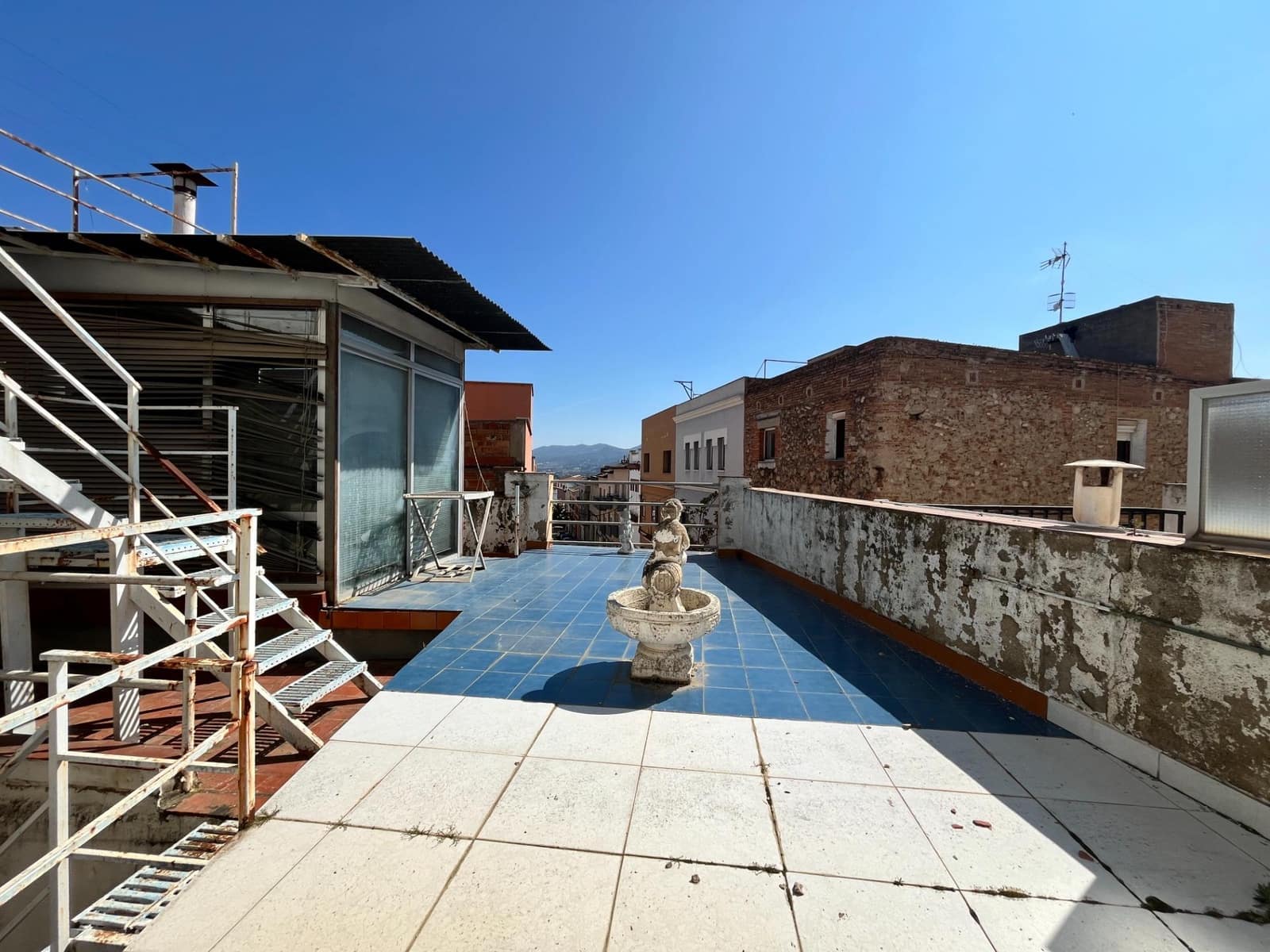 6 soveværelse Byhus til salg i Sant Sadurni d'Anoia med garage - € 300.000 (Ref: 9147836)