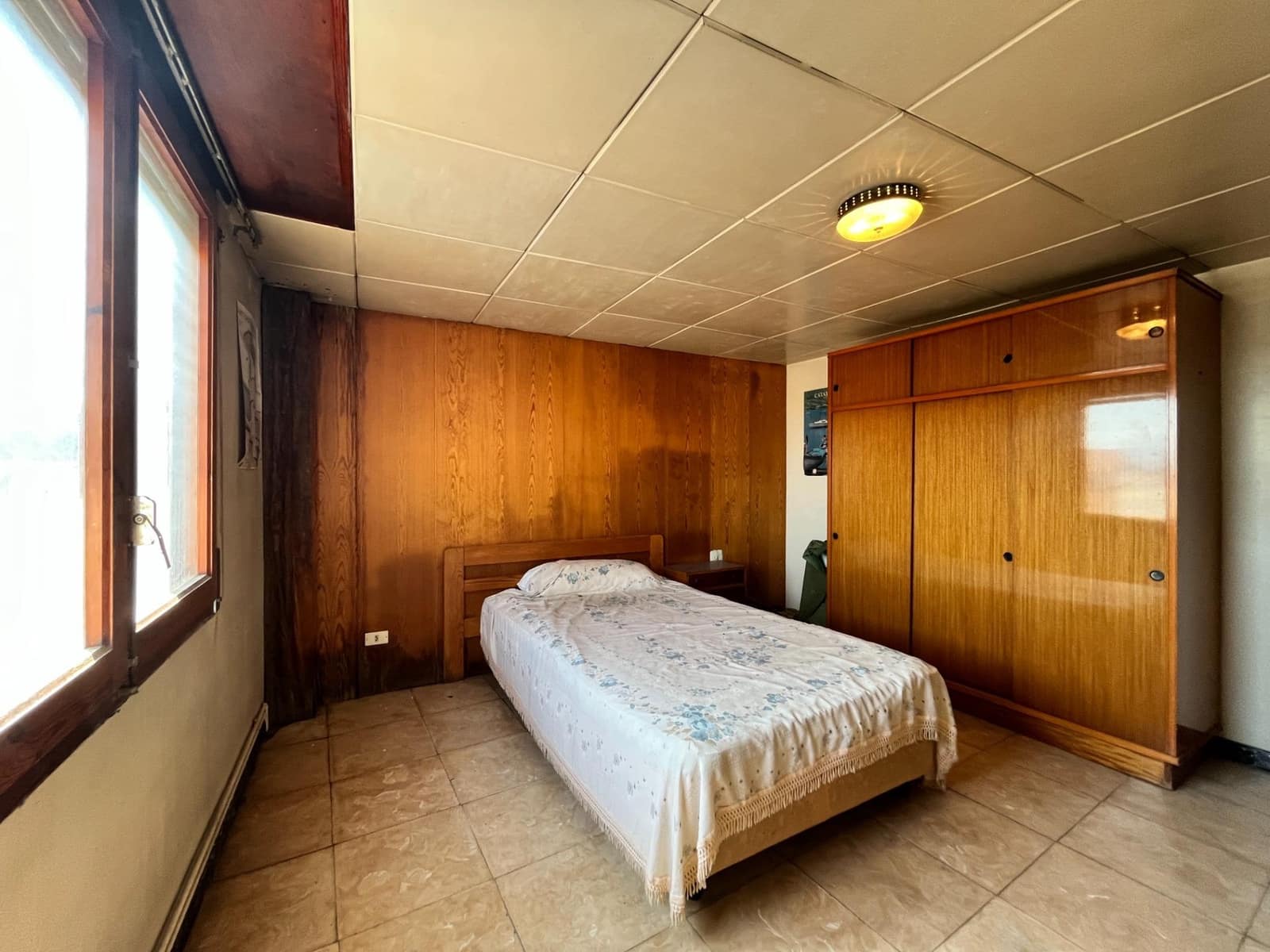 6 soveværelse Byhus til salg i Sant Sadurni d'Anoia med garage - € 300.000 (Ref: 9147836)