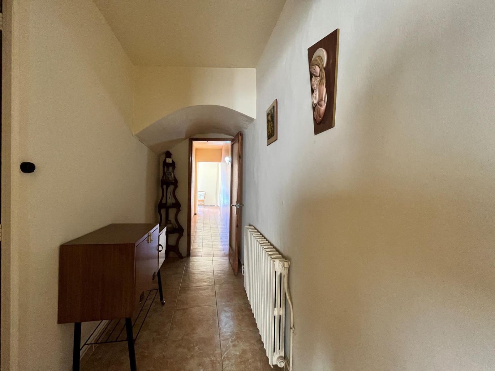 6 soveværelse Byhus til salg i Sant Sadurni d'Anoia med garage - € 300.000 (Ref: 9147836)