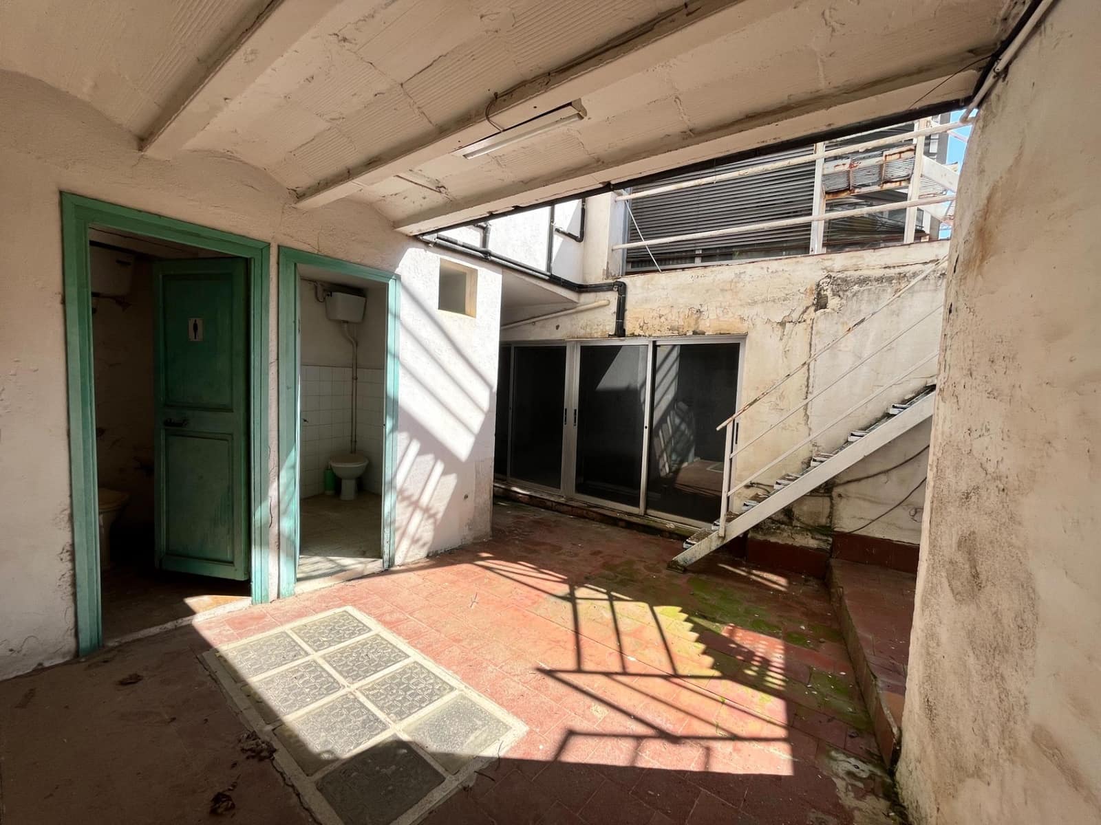 6 soveværelse Byhus til salg i Sant Sadurni d'Anoia med garage - € 300.000 (Ref: 9147836)