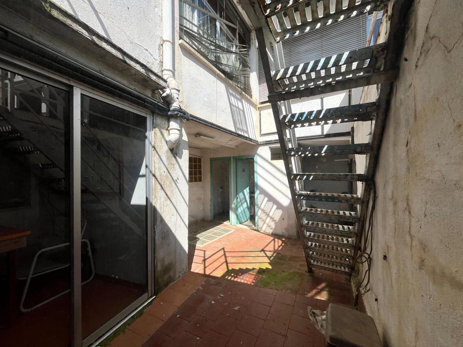 6 soveværelse Byhus til salg i Sant Sadurni d'Anoia med garage - € 300.000 (Ref: 9147836)