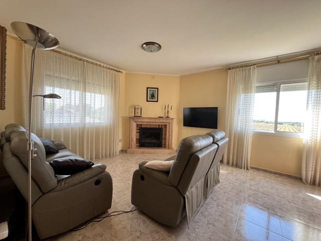 4 Zimmer Villa zu verkaufen in Llorenç del Penedès mit Pool Garage - 540.000 € (Ref: 9147841)