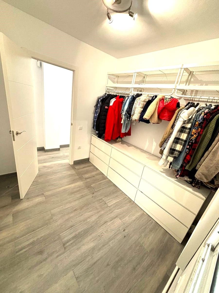 4 soveværelse Lejlighed til salg i Torredembarra - € 239.900 (Ref: 9147846)