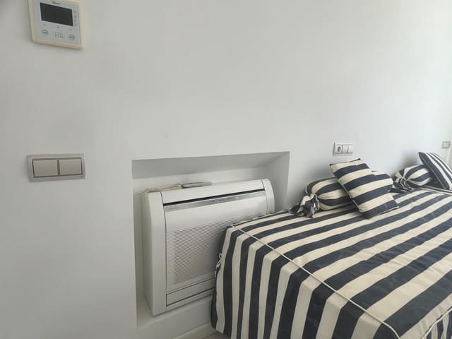 2 makuuhuone Omakotitalo myytävänä paikassa Sitges - 1 100 000 € (Ref: 9147854)