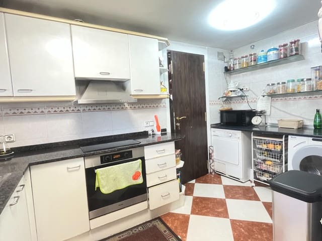 4 soverom Villa til salgs i Calafell med svømmebasseng garasje - € 495 000 (Ref: 9147858)