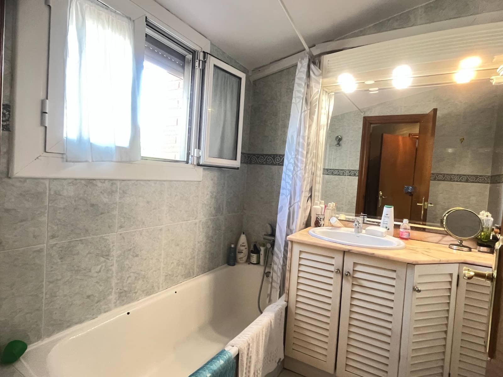 4 soveværelse Villa til salg i Calafell med swimmingpool garage - € 495.000 (Ref: 9147858)