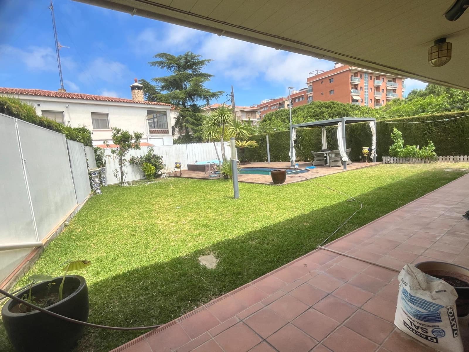 4 soveværelse Villa til salg i Calafell med swimmingpool garage - € 495.000 (Ref: 9147858)