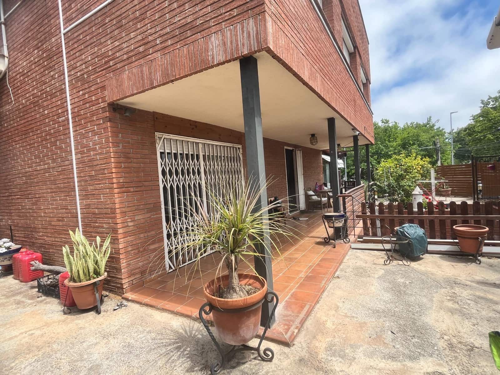 4 soveværelse Villa til salg i Calafell med swimmingpool garage - € 495.000 (Ref: 9147858)