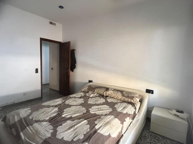 5 makuuhuone Rivitalo myytävänä paikassa El Vendrell mukana 
autotalli - 219 000 € (Ref: 9147864)