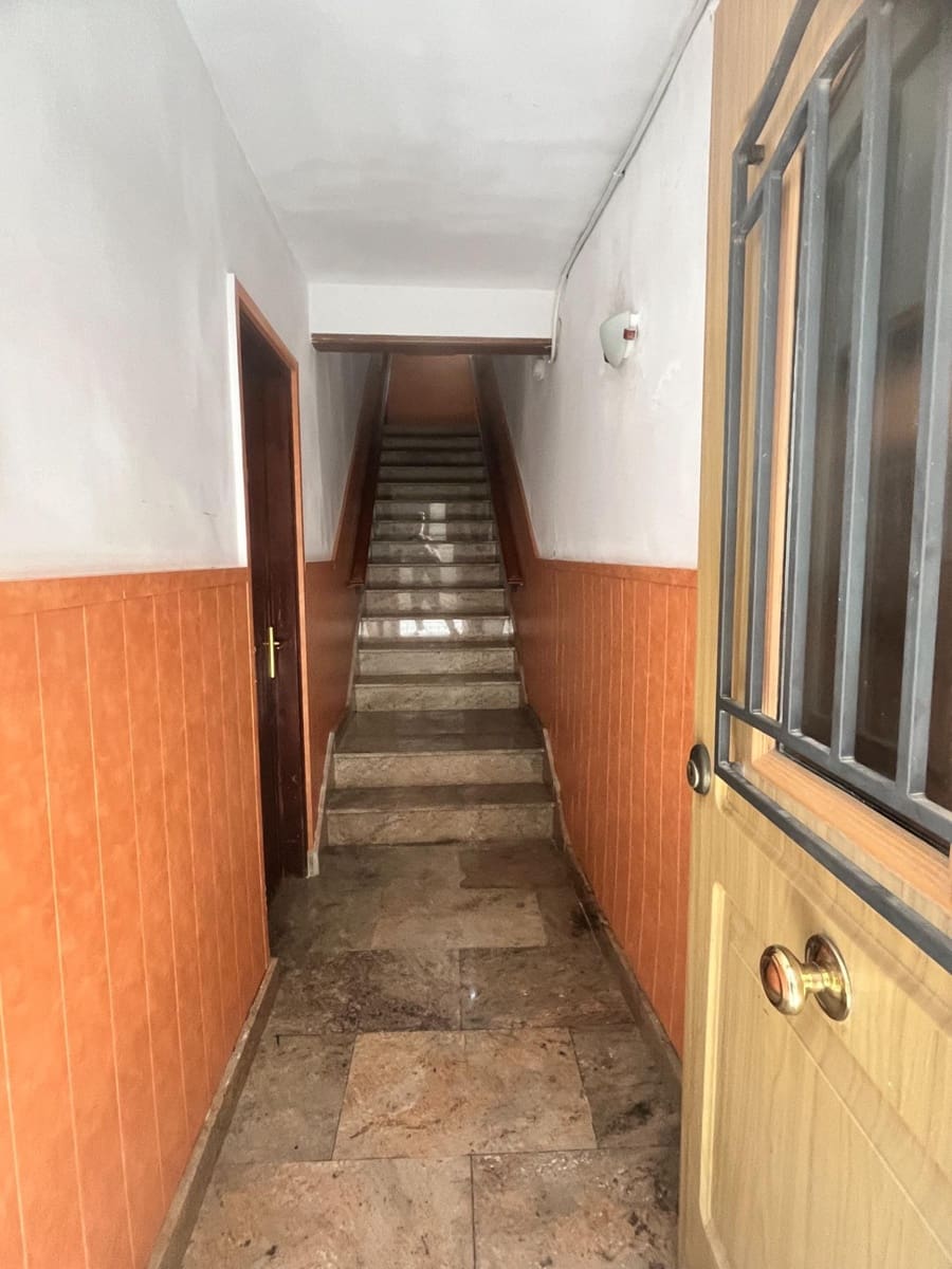 5 soveværelse Rækkehus til salg i El Vendrell med garage - € 219.000 (Ref: 9147864)