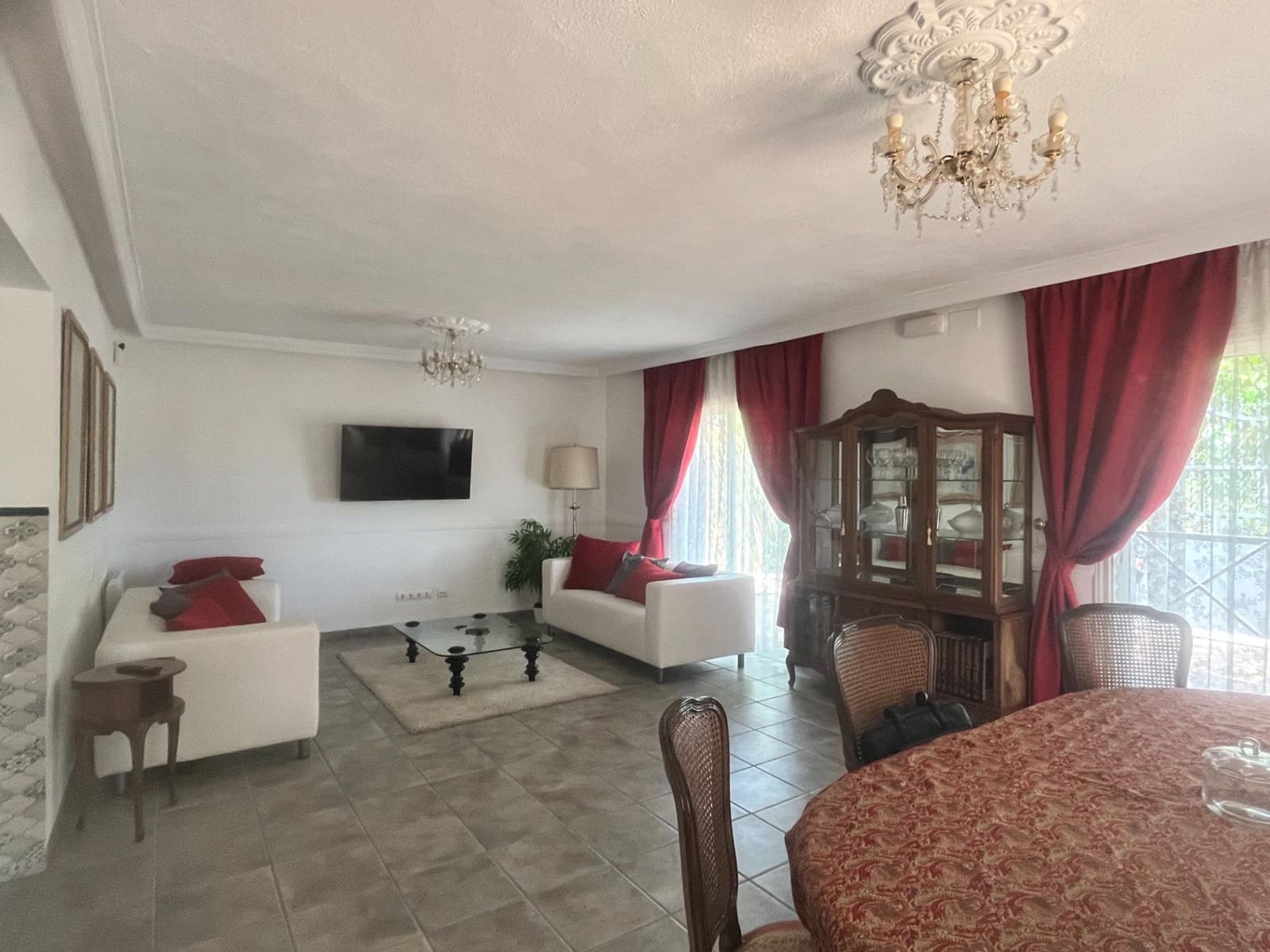 4 soverom Villa til salgs i Banyeres del Penedes med svømmebasseng garasje - € 520 000 (Ref: 9147865)