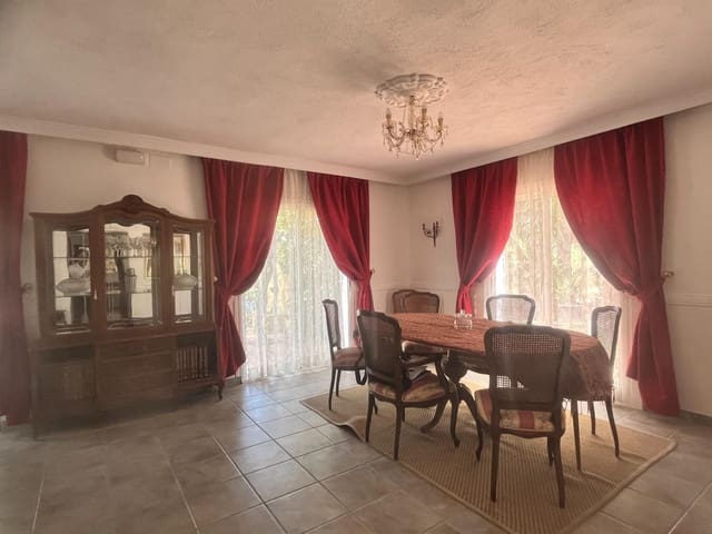 4 soverom Villa til salgs i Banyeres del Penedès med svømmebasseng garasje - € 520 000 (Ref: 9147865)