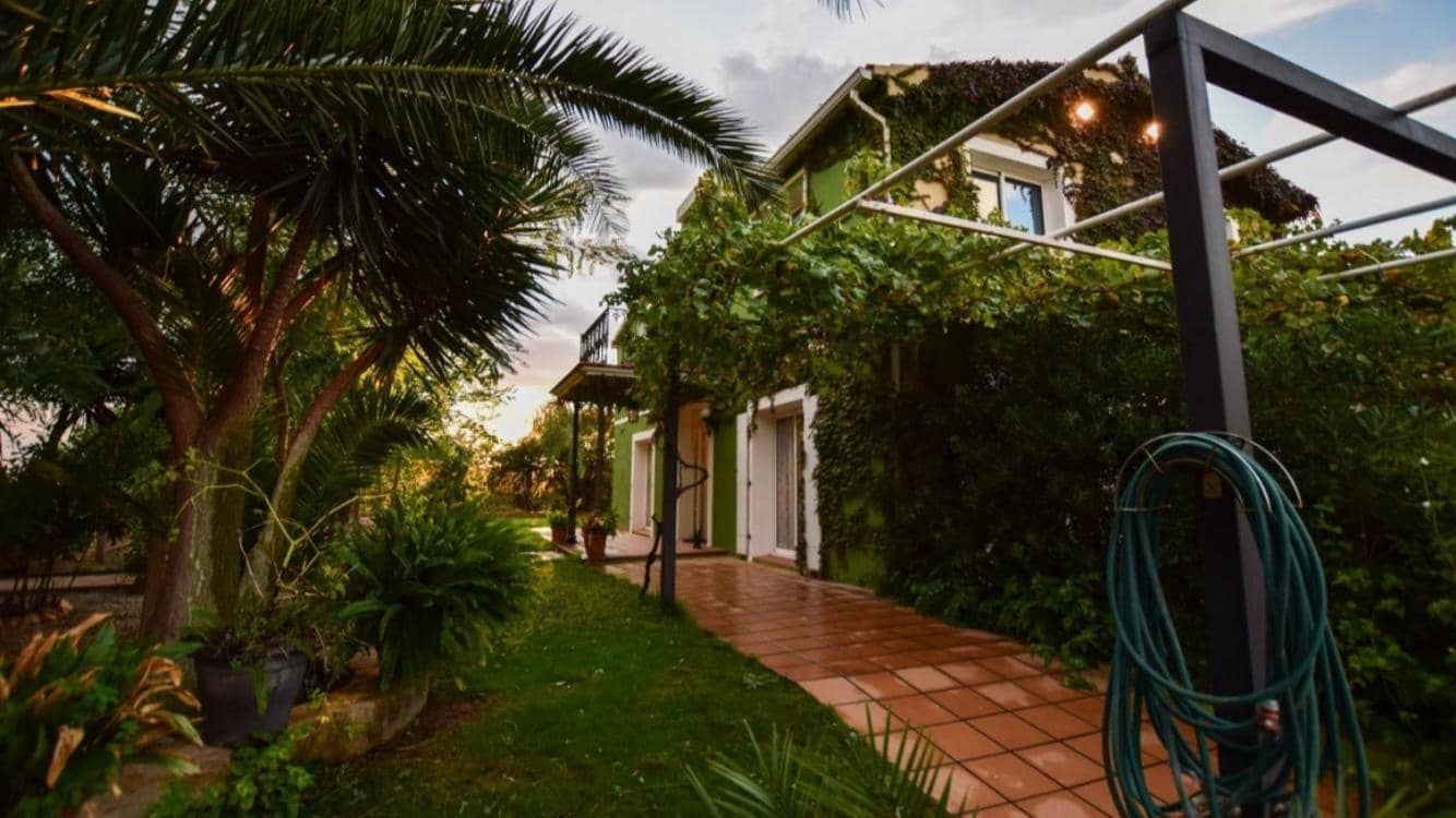 4 soverom Villa til salgs i Banyeres del Penedes med svømmebasseng garasje - € 520 000 (Ref: 9147865)