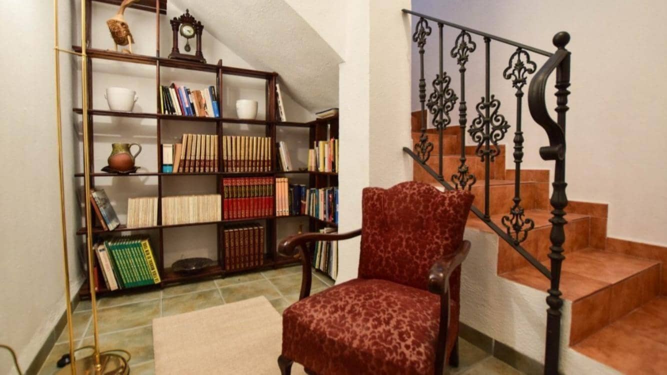 4 soverom Villa til salgs i Banyeres del Penedes med svømmebasseng garasje - € 520 000 (Ref: 9147865)