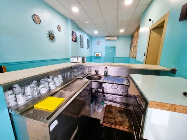 3 bedroom Business for rent in Altafulla - € 800 (Ref: 9147875)