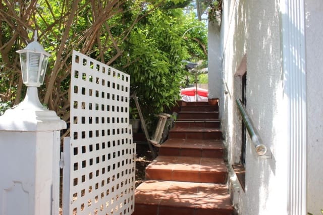 7 bedroom Villa for sale in La Pobla de Montornès with pool garage - € 293,000 (Ref: 9147880)