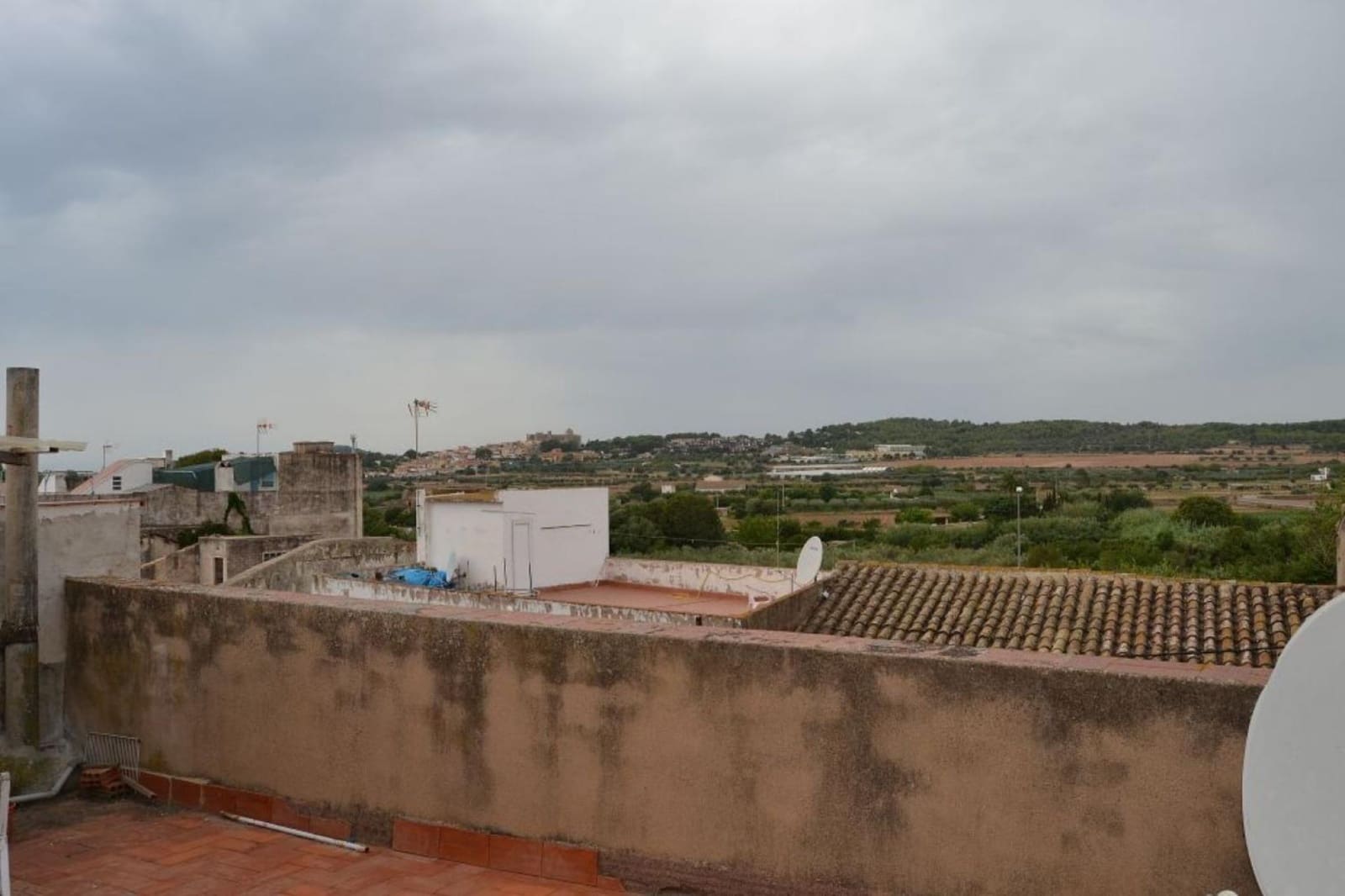 10 soveværelse Rækkehus til salg i Torredembarra med garage - € 189.900 (Ref: 9147881)