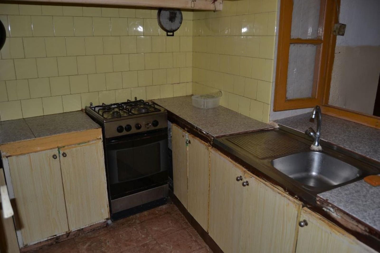 10 soveværelse Rækkehus til salg i Torredembarra med garage - € 189.900 (Ref: 9147881)