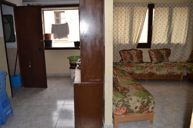 10 slaapkamer Rijtjeshuis te koop in Torredembarra met garage - € 189.900 (Ref: 9147881)