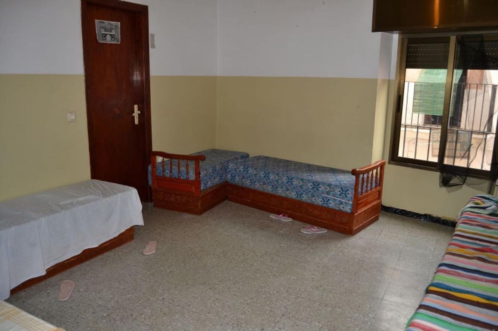 10 soveværelse Rækkehus til salg i Torredembarra med garage - € 189.900 (Ref: 9147881)