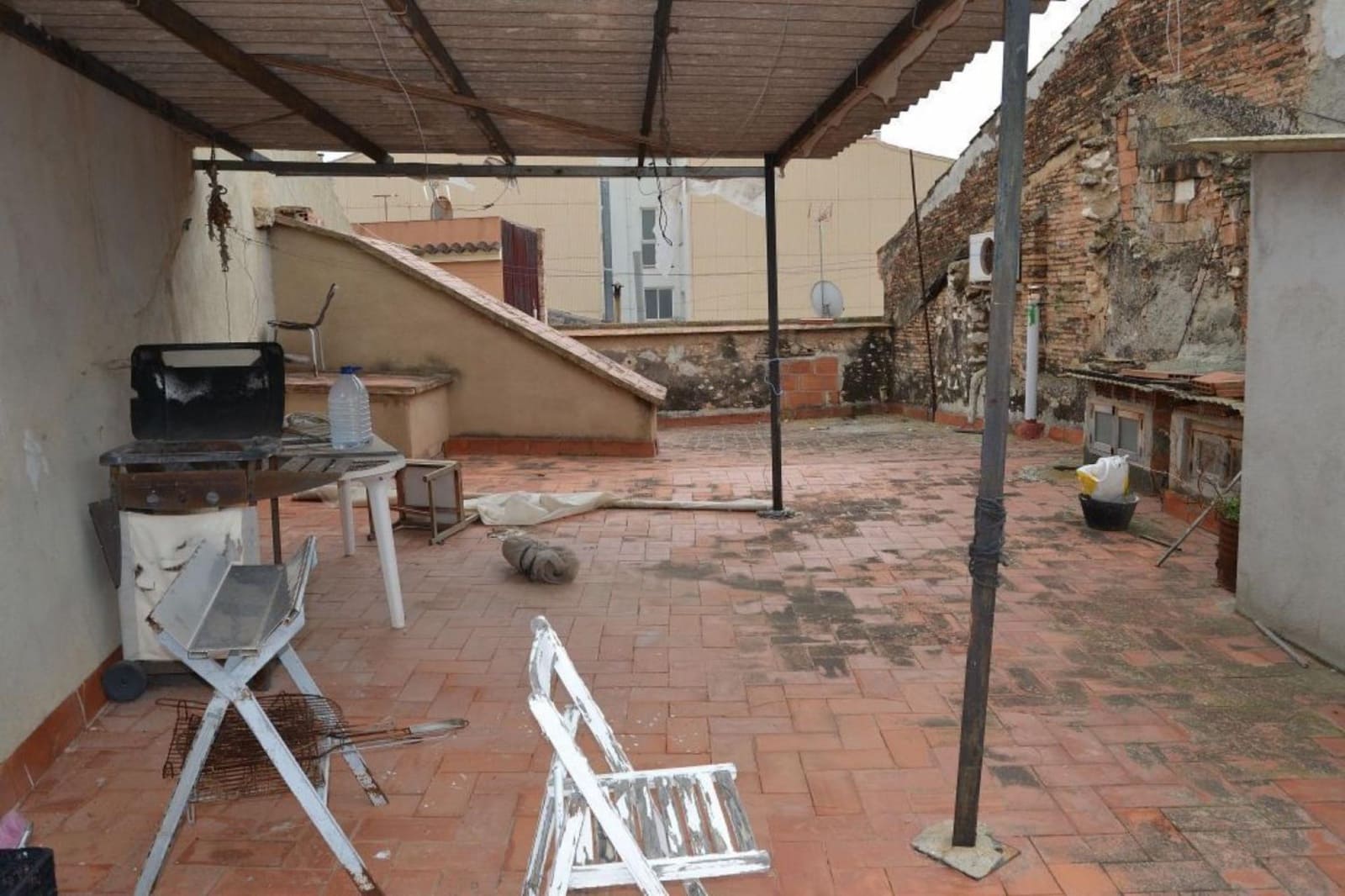 10 soveværelse Rækkehus til salg i Torredembarra med garage - € 189.900 (Ref: 9147881)