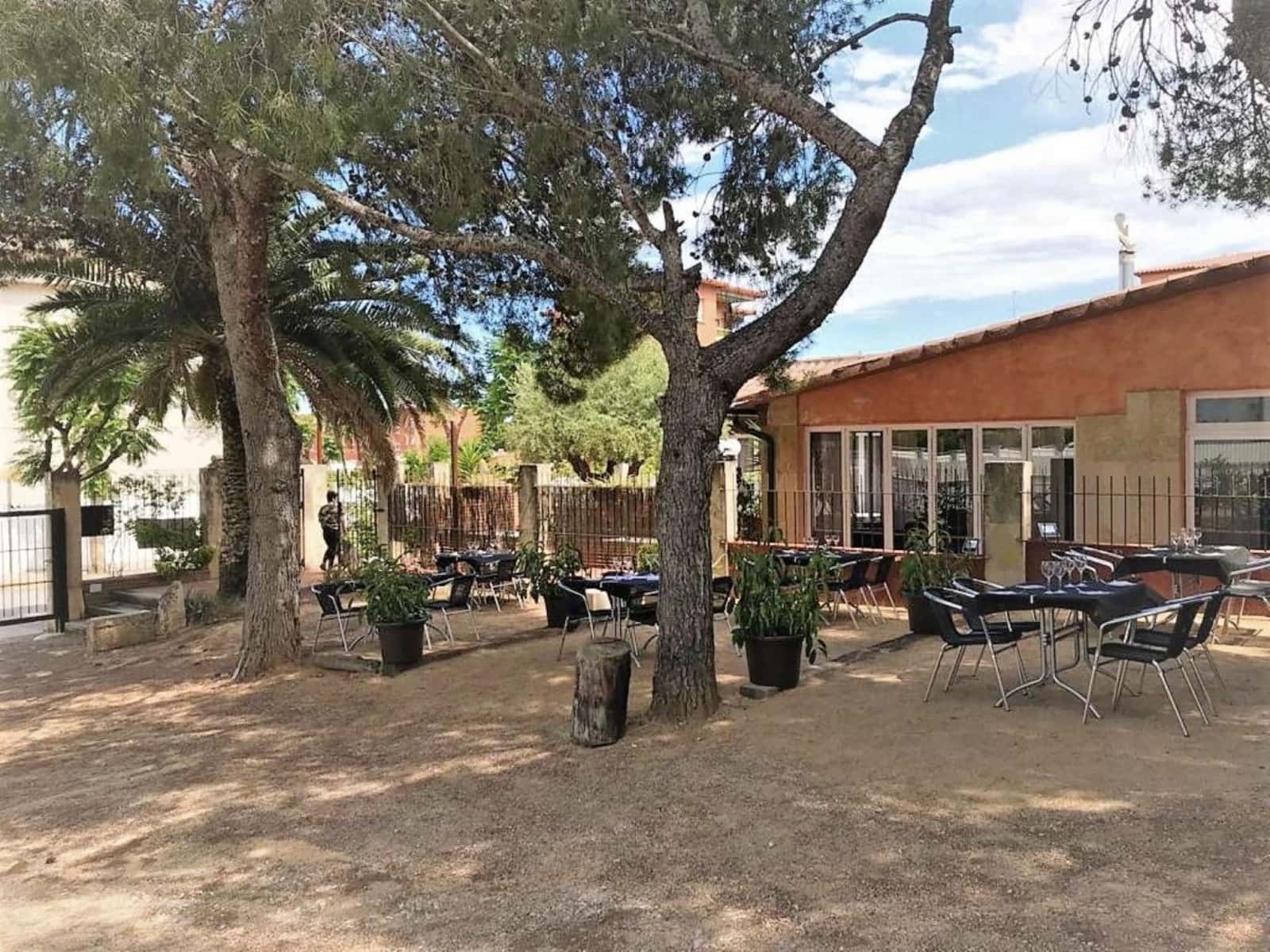 Commercial for sale in Roda de Bara with garage - € 1,500,000 (Ref: 9147882)