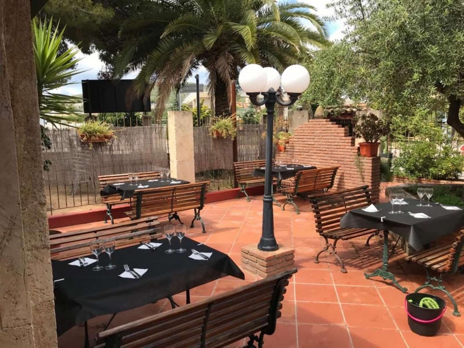 Commercial for sale in Roda de Bara with garage - € 1,500,000 (Ref: 9147882)