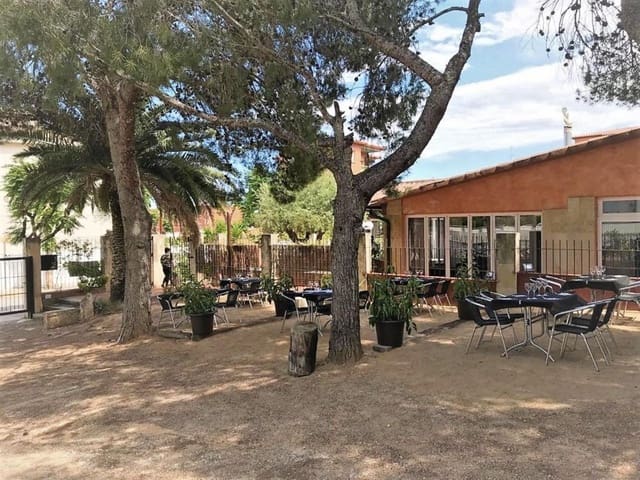 Commercial for sale in Roda de Barà with garage - € 1,500,000 (Ref: 9147882)