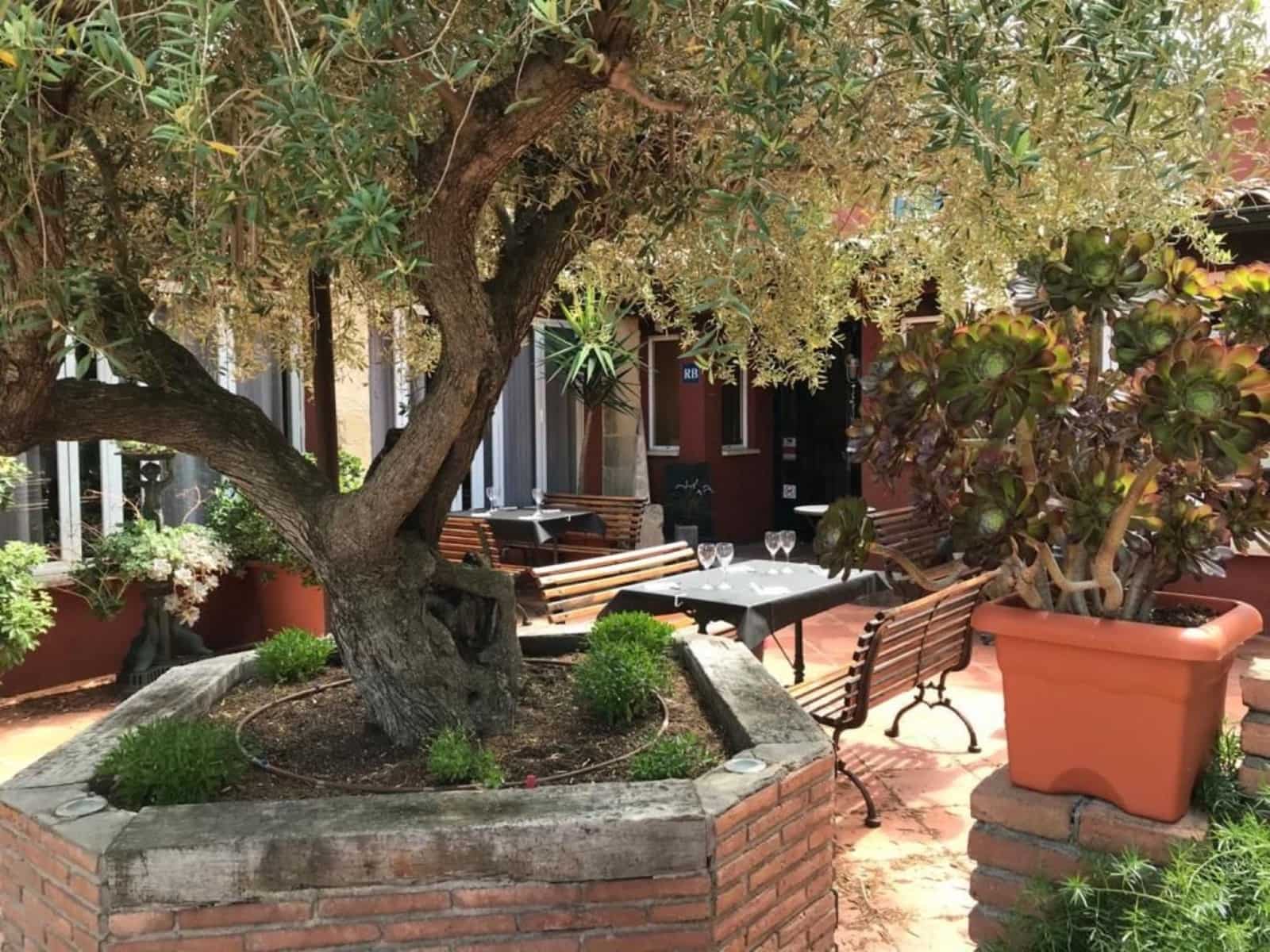 Commercial for sale in Roda de Bara with garage - € 1,500,000 (Ref: 9147882)