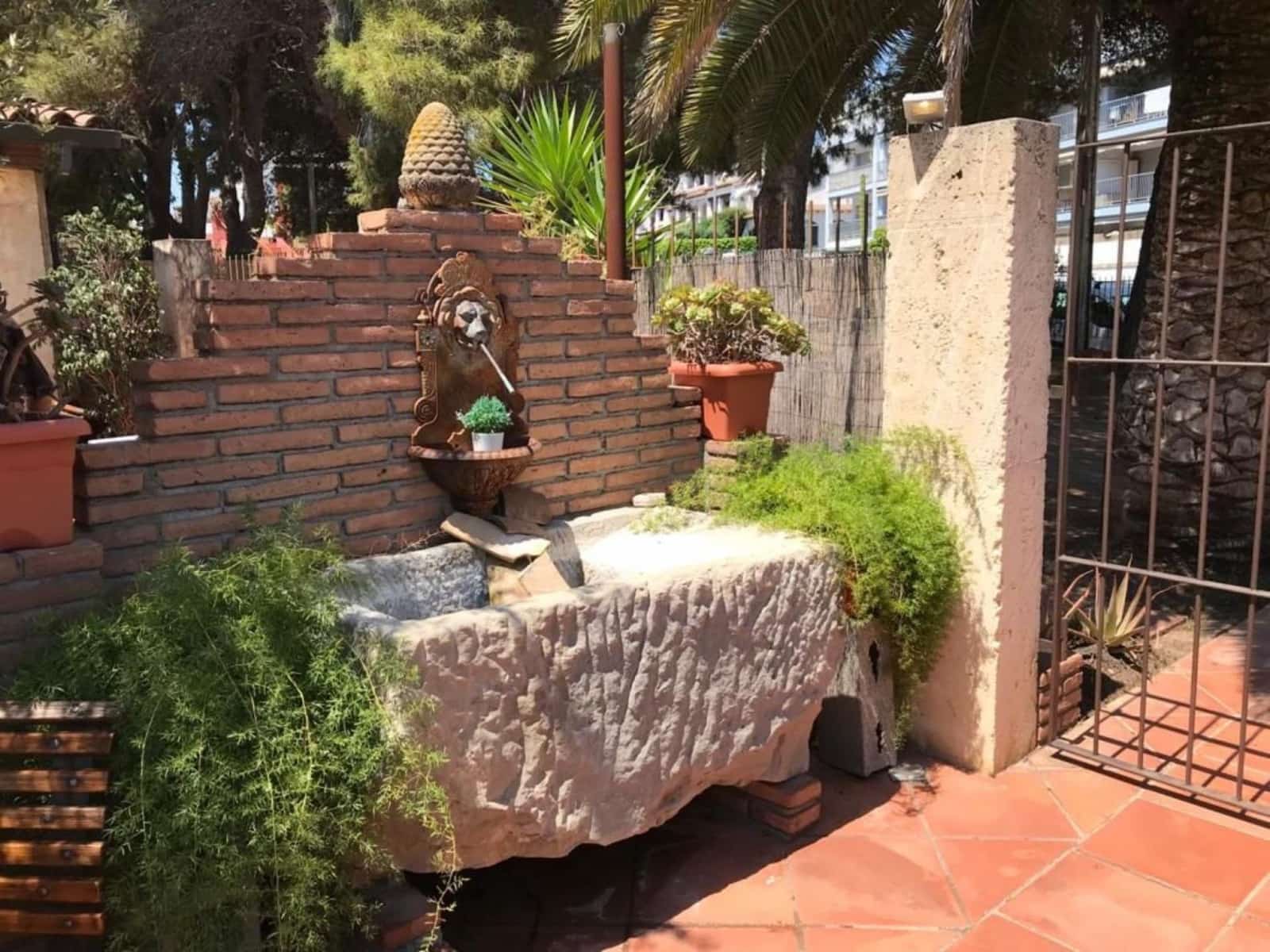 Commercial for sale in Roda de Bara with garage - € 1,500,000 (Ref: 9147882)